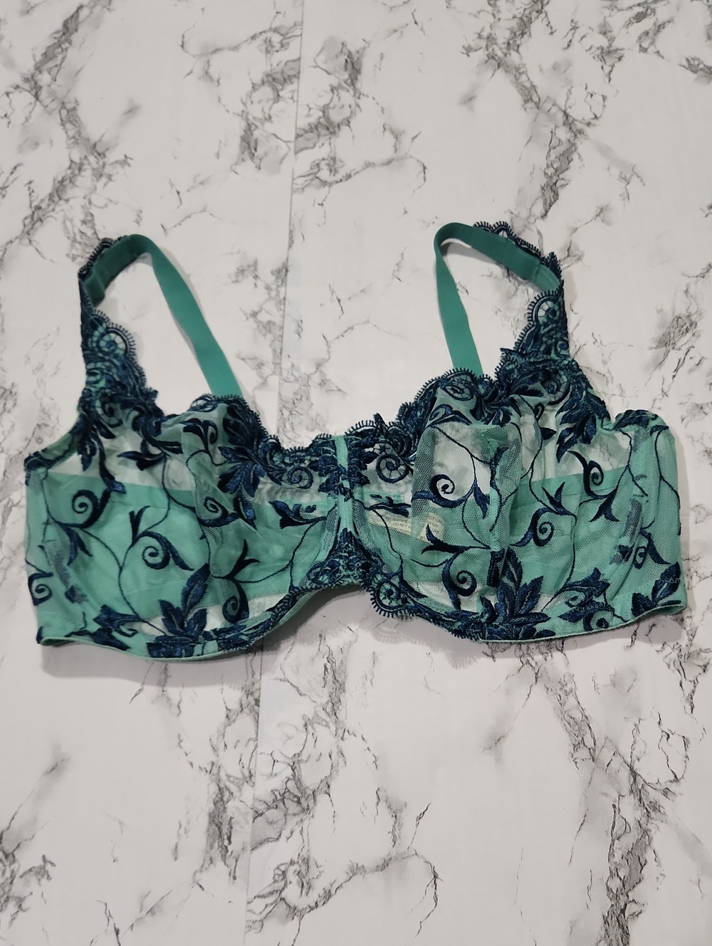 💘 Soma Sheer Embroidered Underwire Bra in Teal & Navy